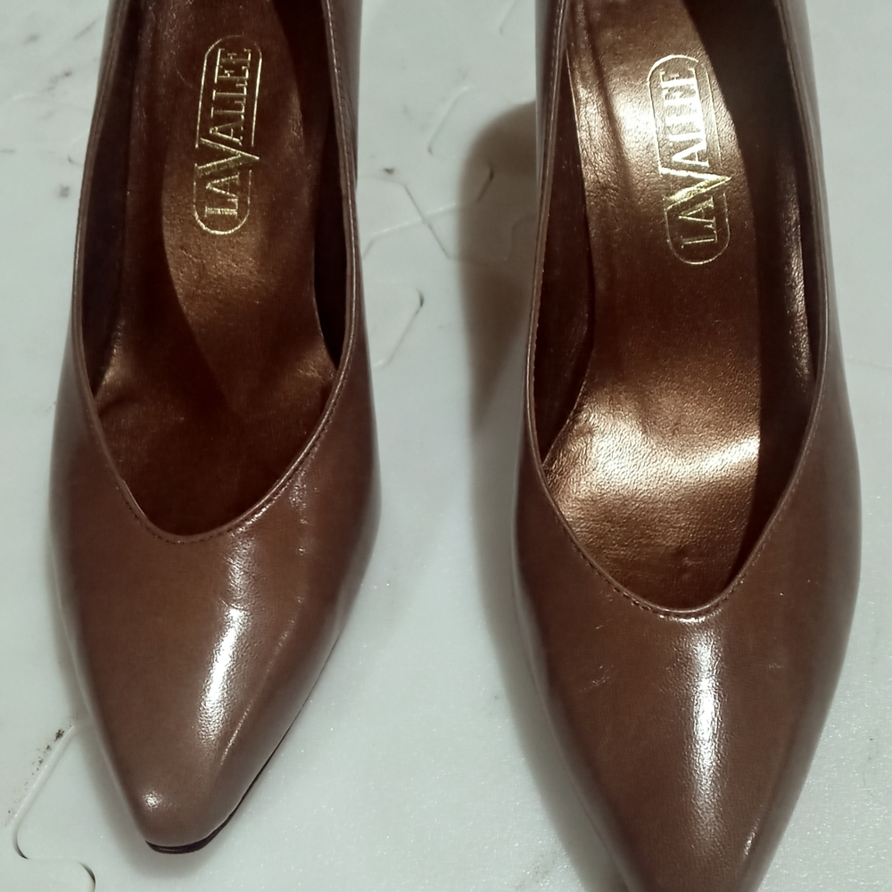 Lavallee Brown Pointed-Toe Leather Pumps